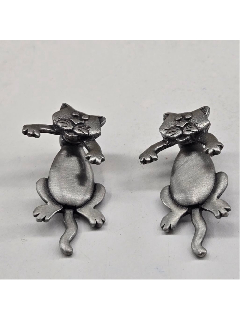 JJ Jonette Vintage Earrings Cat Dangle Articulated Pewter Kitty Posts Silvertone
